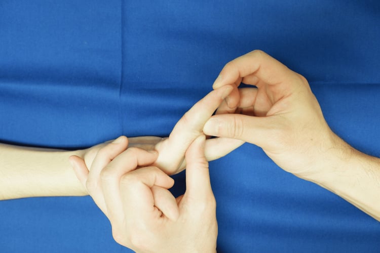 Controlled IP extension exercise after flexor tendon repair