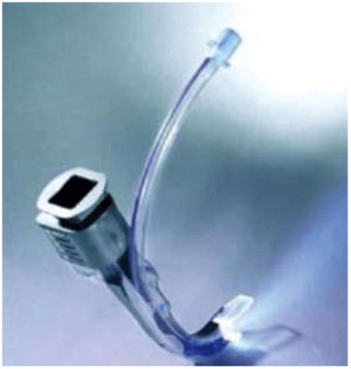 Product photograph of an optical video laryngoscope with a curved blade, tube channel and proximal viewfinder